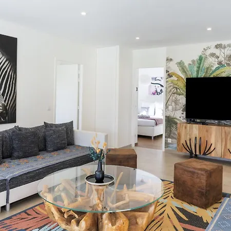 Zeruko Izarra, Grand Standing Villa Sare