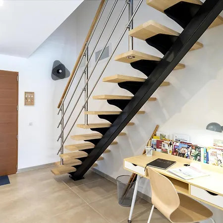 Villa Zeruko Izarra, Grand Standing