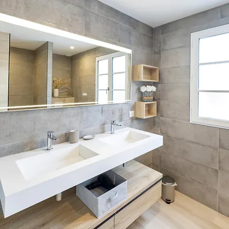 Zeruko Izarra, Grand Standing Villa Sare