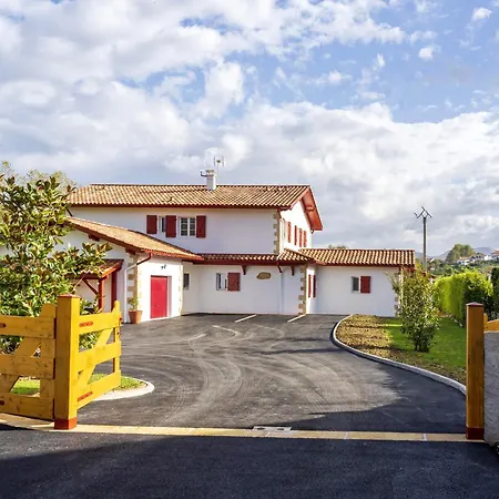 Zeruko Izarra, Grand Standing Villa Sare