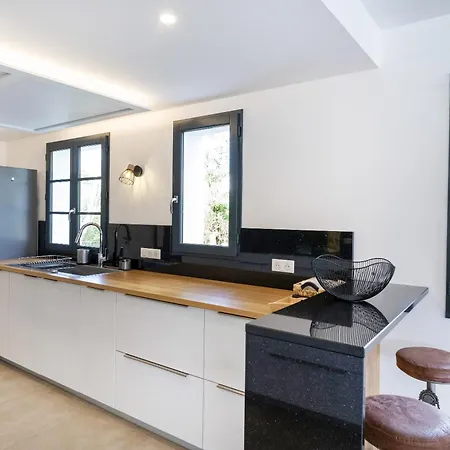 Villa Zeruko Izarra, Grand Standing