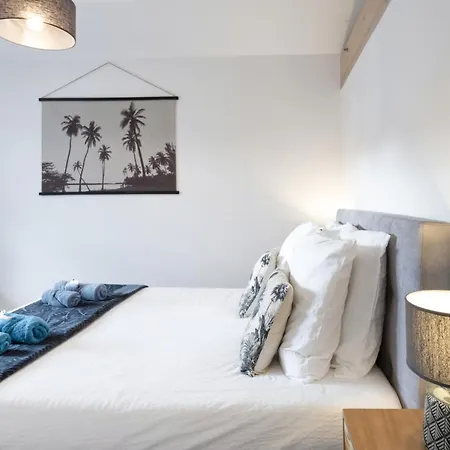 Zeruko Izarra, Grand Standing