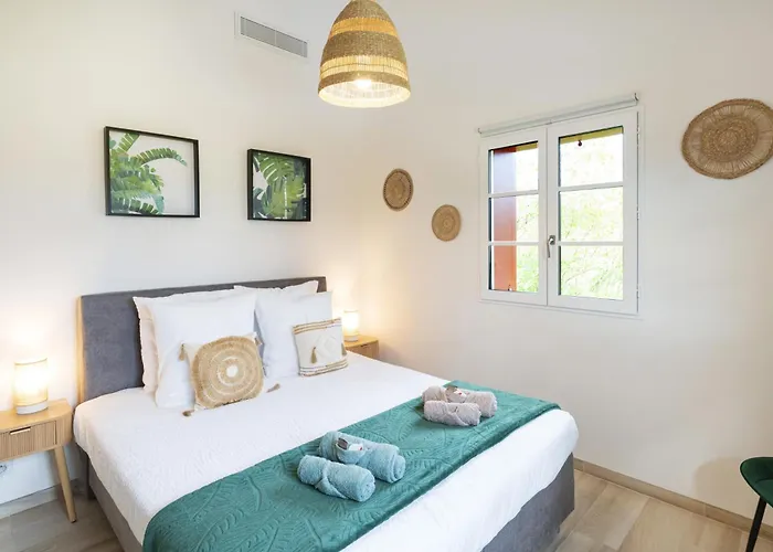 Zeruko Izarra, Grand Standing Villa Sare