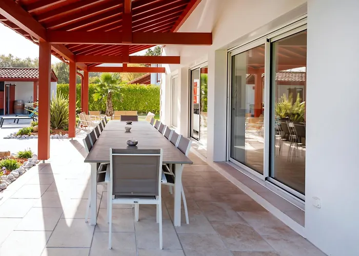 Villa Zeruko Izarra, Grand Standing